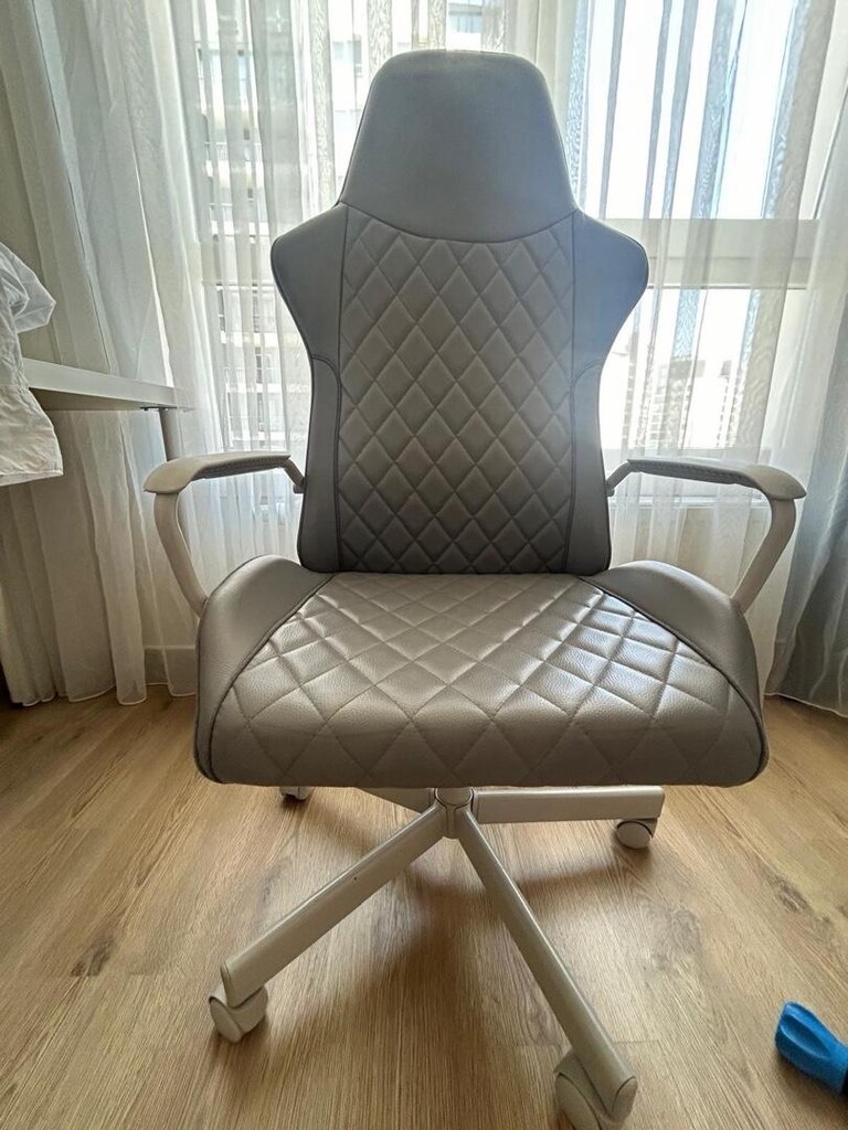 IKEA Kallax Dolap ve Sandalye - 6