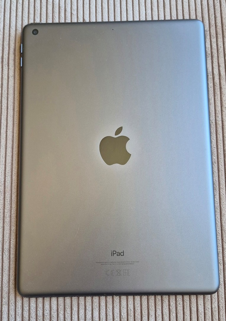 Apple iPad Tablet 9.Nesil 10.2 inç - 2