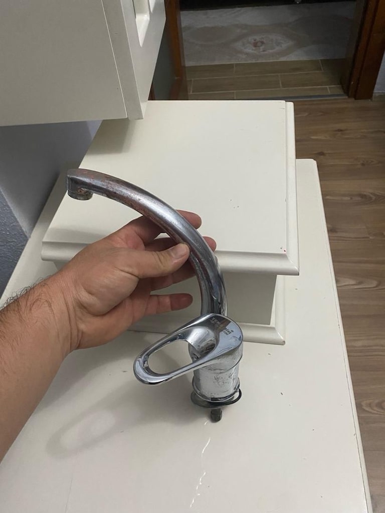 lavabo bataryası sağlam il görür - 2