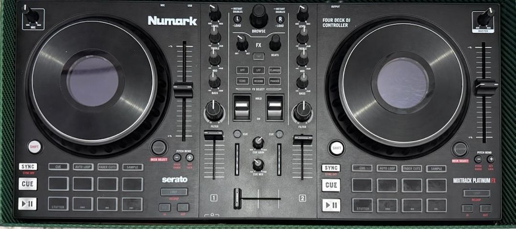 Mixtrack Platinum FX - 2