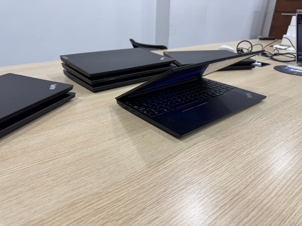 ADETLİ Lenovo ThinkPad E15 Gen 2 i7 11.Nesil 32GB RAM 512GB SSD - 5