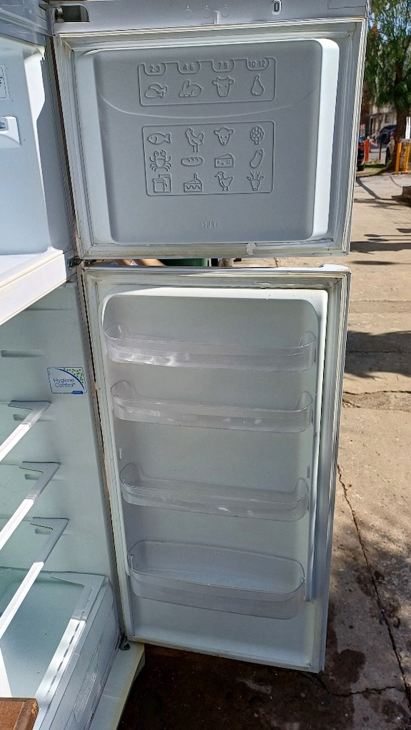 BUZDOLABI INDESIT - 8