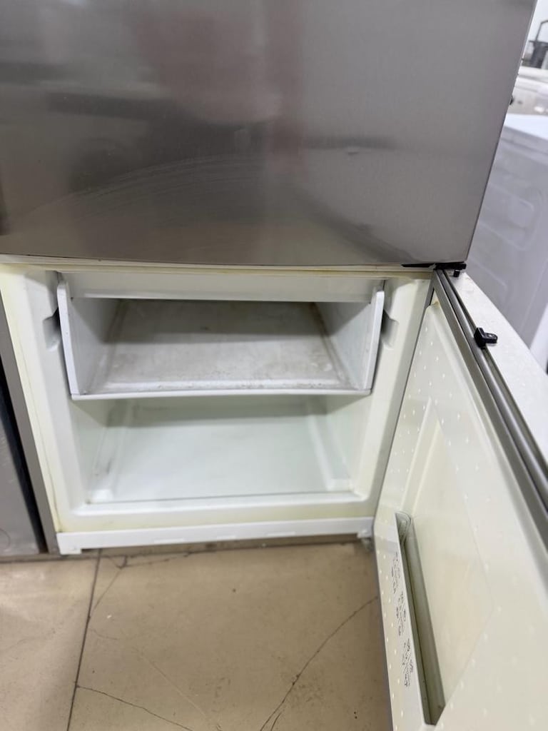 Buzdolabı Bosch Alttan buzluklu A+++ İnverter inox - 6