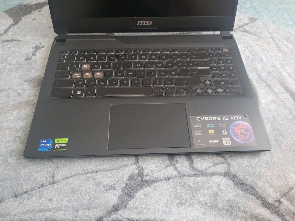 Msi Cyborg 15 A13V oyuncu leptobu - 2