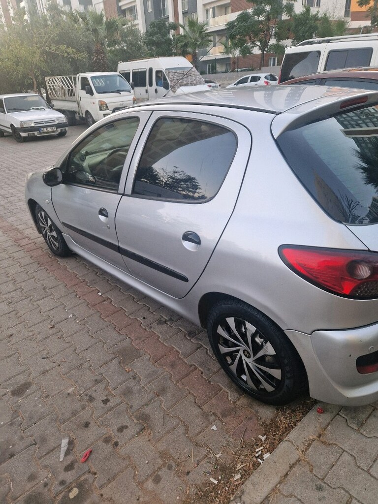 peugeot 206+plus 2011 model - 3