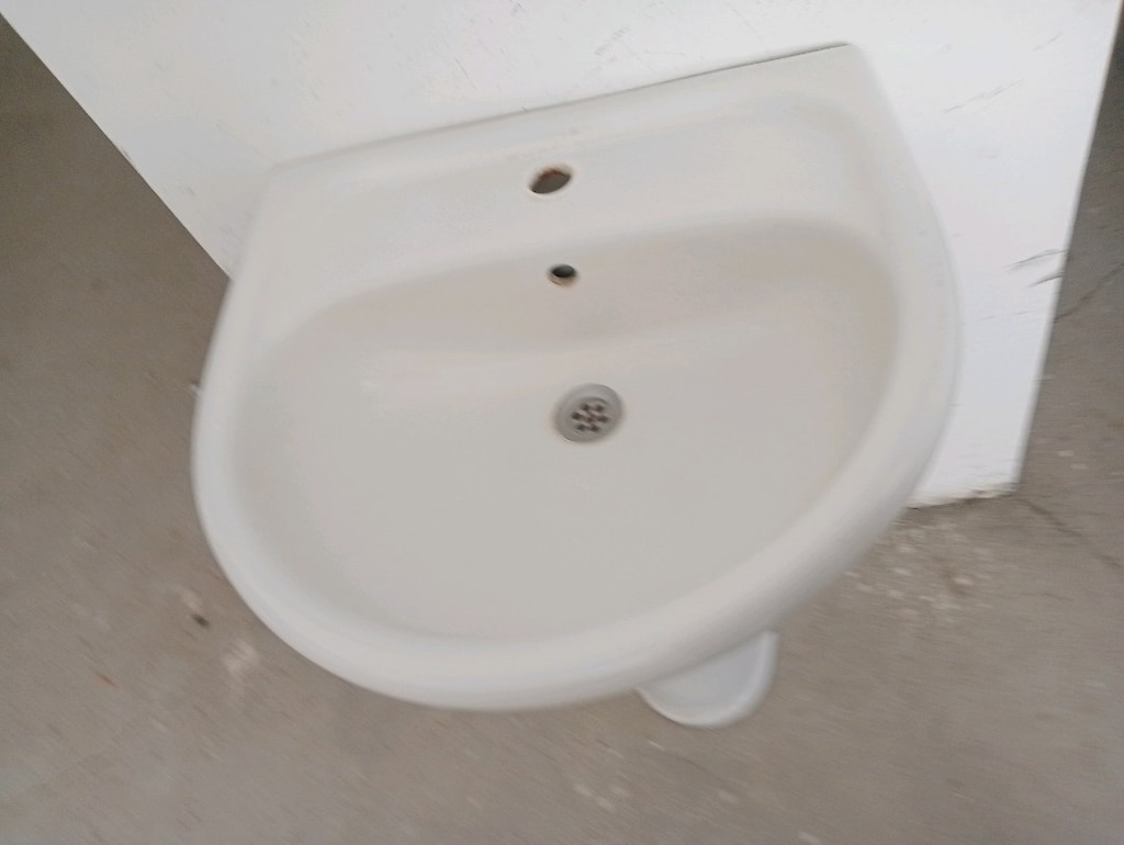 AYAKLİ LAVABO - 2