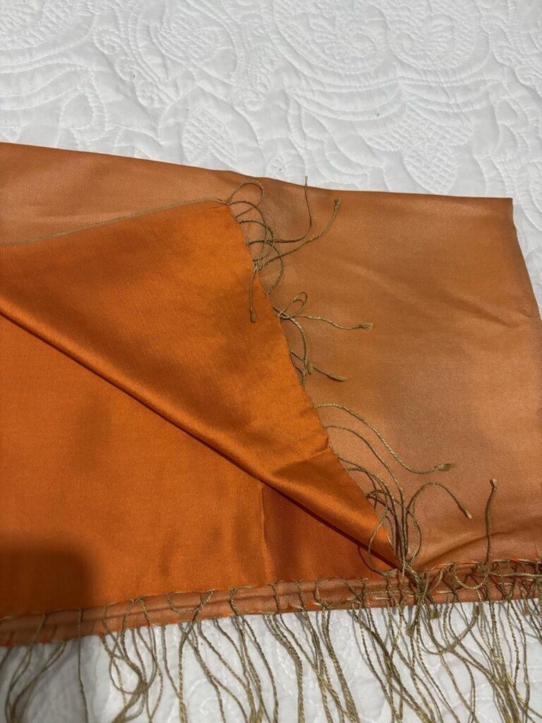 İpekevi Şal- Hiç Kullanılmadı- Mağaza Fiyatı 3900₺ - 3