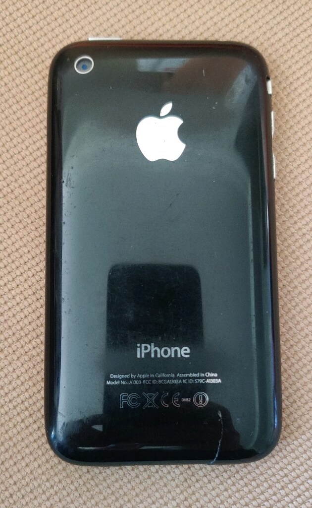 APPLE IPHONE 3G A1303. - 2