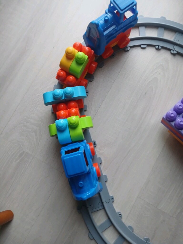 TIREN YOLU ARABALAR LEGOLAR - 3