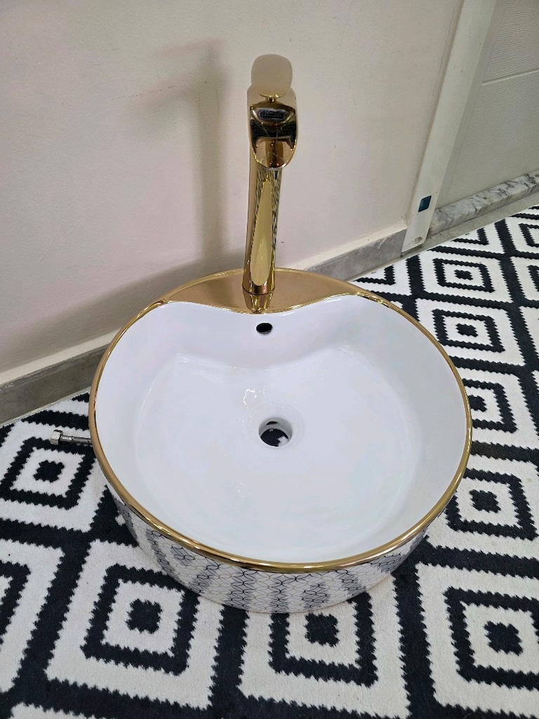 bataryasi ve lavabosu takim 46x46cm seramik ve pirinç - 5