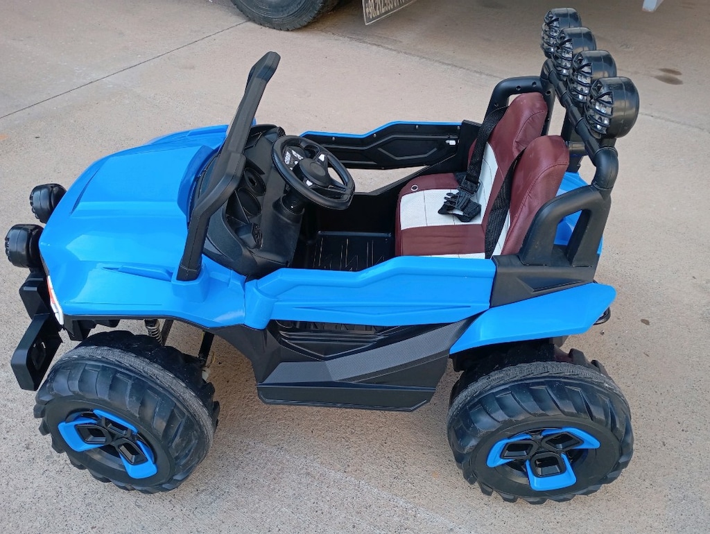 Akülü Araba 4x4 XXL Jeep - 3