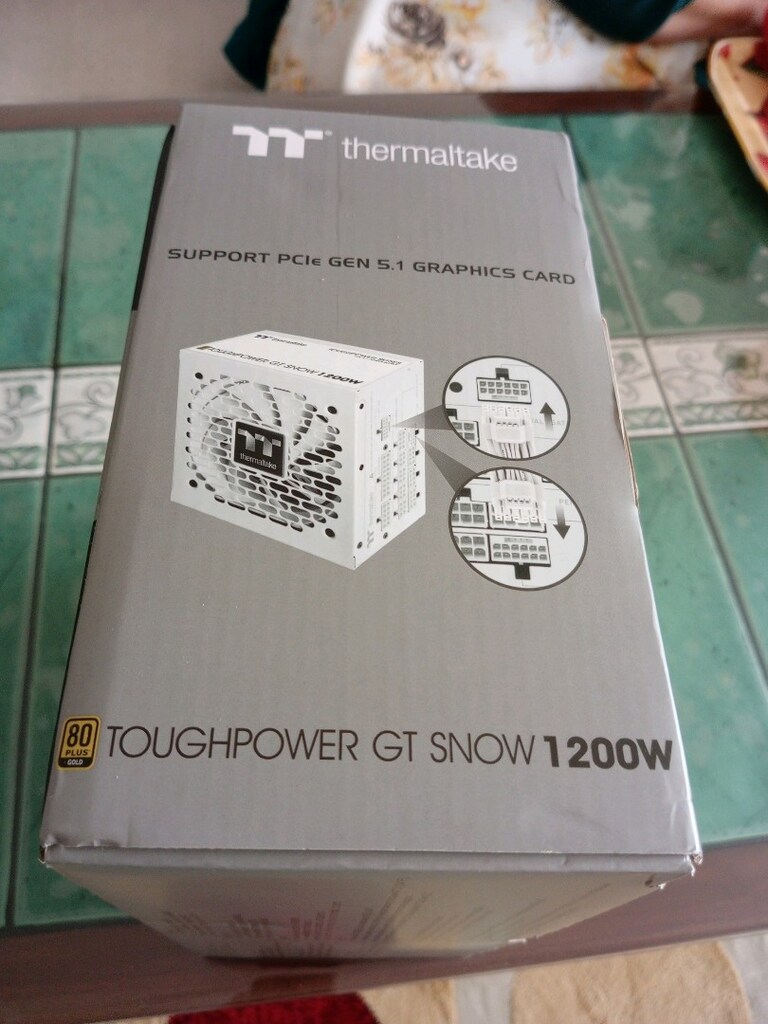 Thermaltake 1200W Pawer Supply - 4
