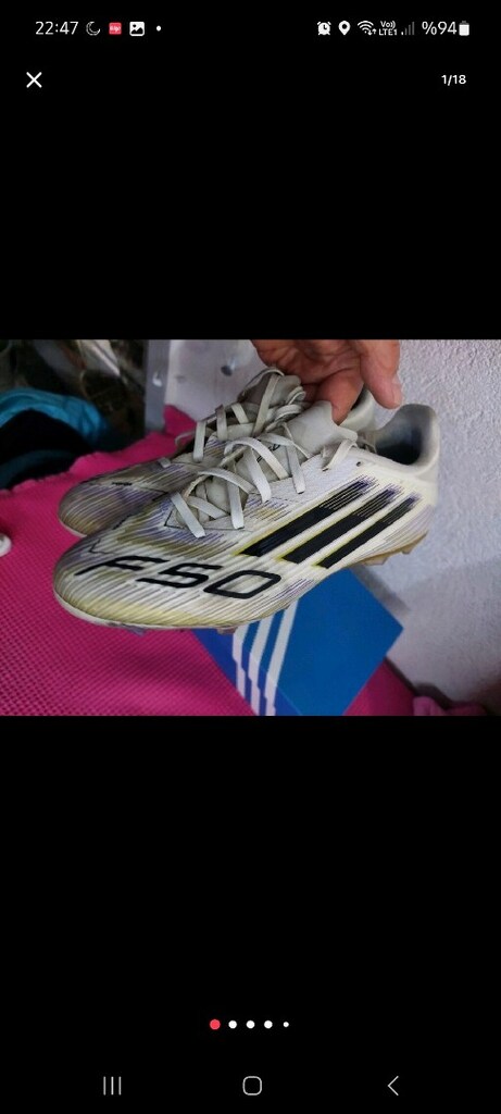 Adidas halı saha ayakkabısı. Skechers halı saha ayakkabısı.