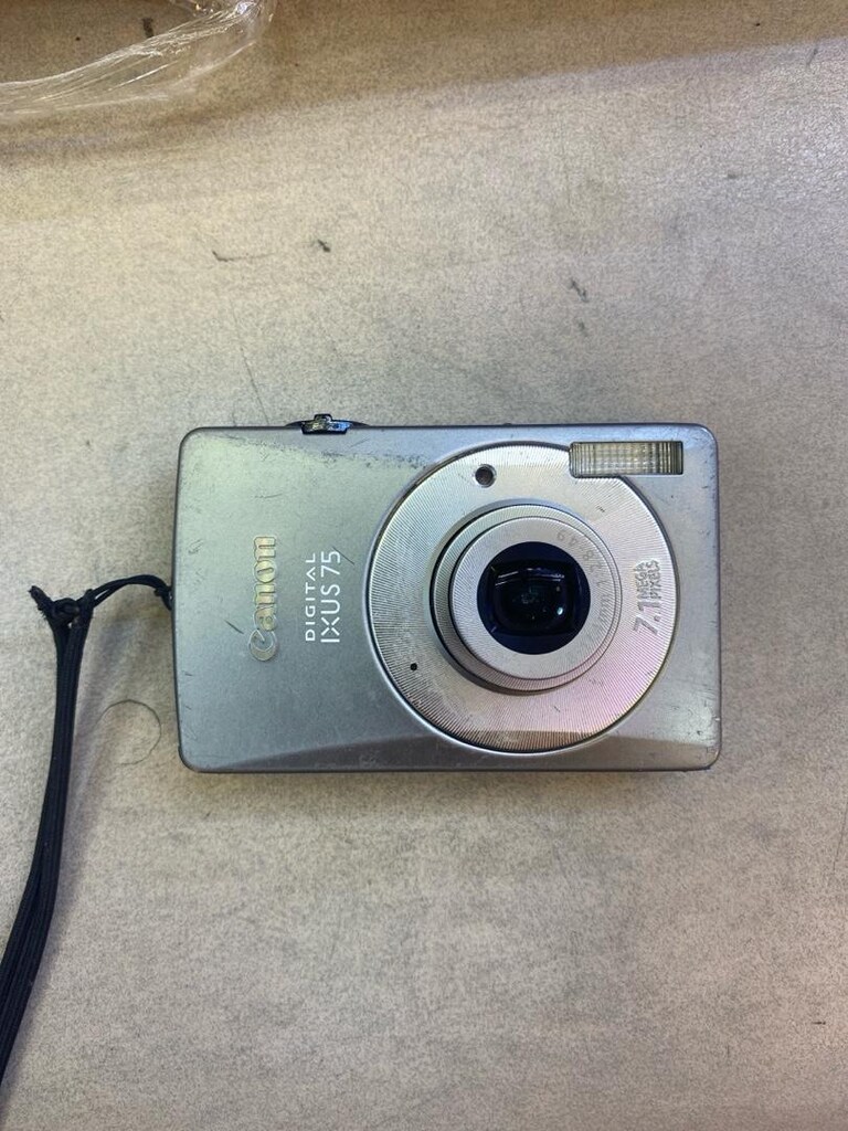 CANON IXUS75