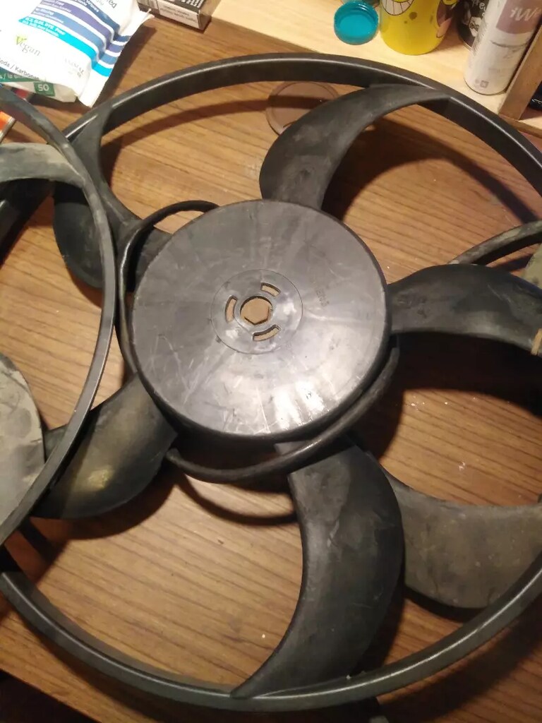 BMW FAN MOTOR - 9