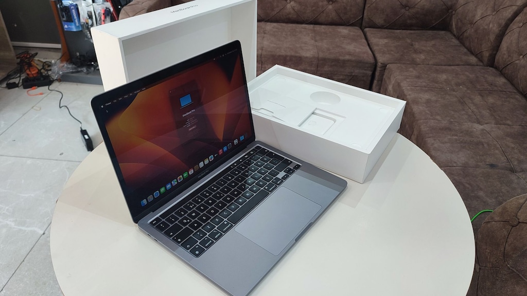 MACBOOK PRO APPLE M2 8GB RAM 256GB SSD 13 İNCH 2022 MODEL SÜPER FIRSAT - 6