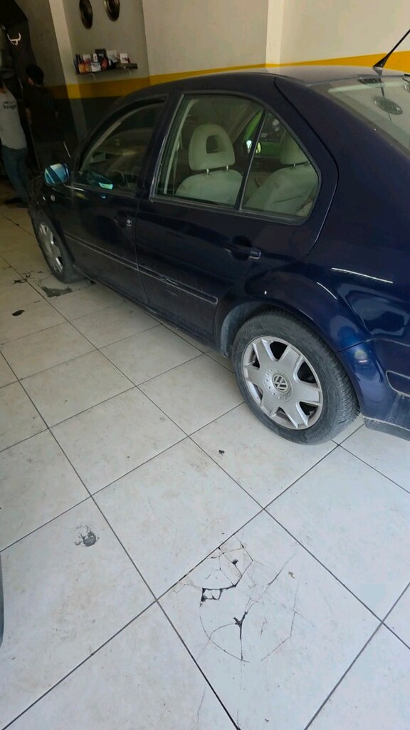 197.000 KM DE TERTEMİZ 2000 MODEL BORA - 9