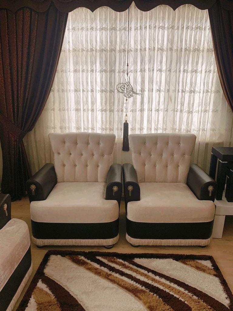 Oturma Grubu / Yemek Masası / Salon Ünitesi / Yatak Odası Takımı - 3