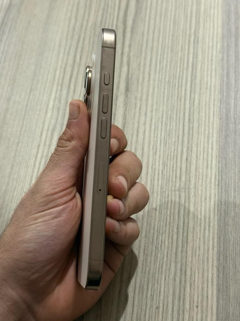 İPHONE 16 PRO - 2