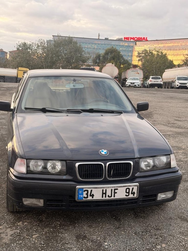 BMW 318 is 1994 model - 4