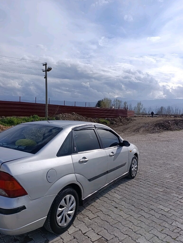 Ford focus 1 - 4