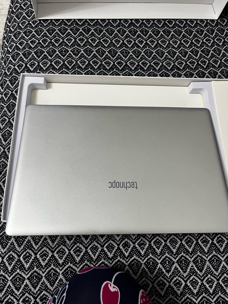 sıfır kutuda notebook - 7