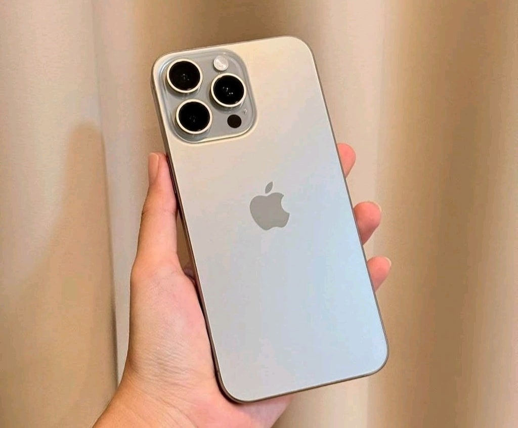 İLK SAHİBİNDEN İPhone 15 PRO MAX