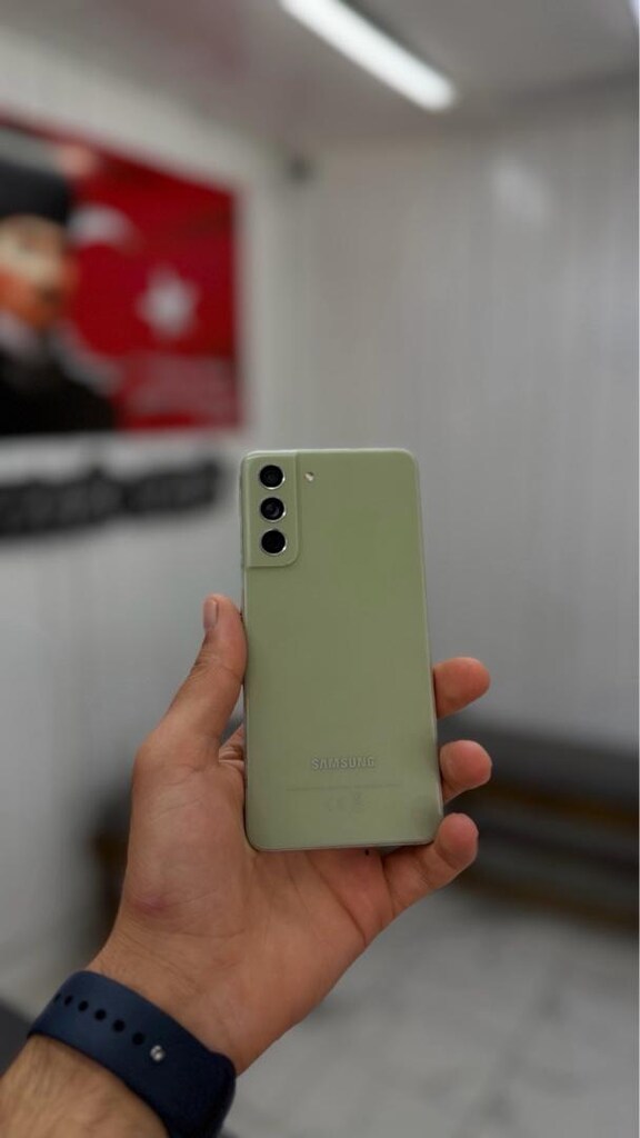 SAMSUNG S21 FE 128 GB - 2