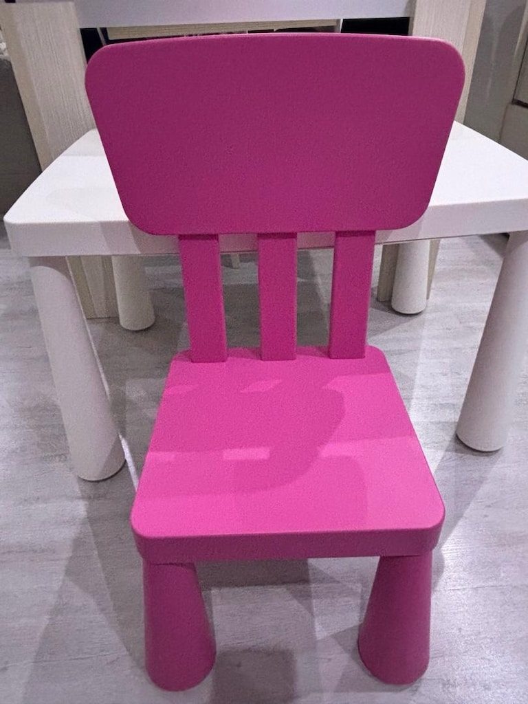 ikea çocuk sandalye ve masası - 5