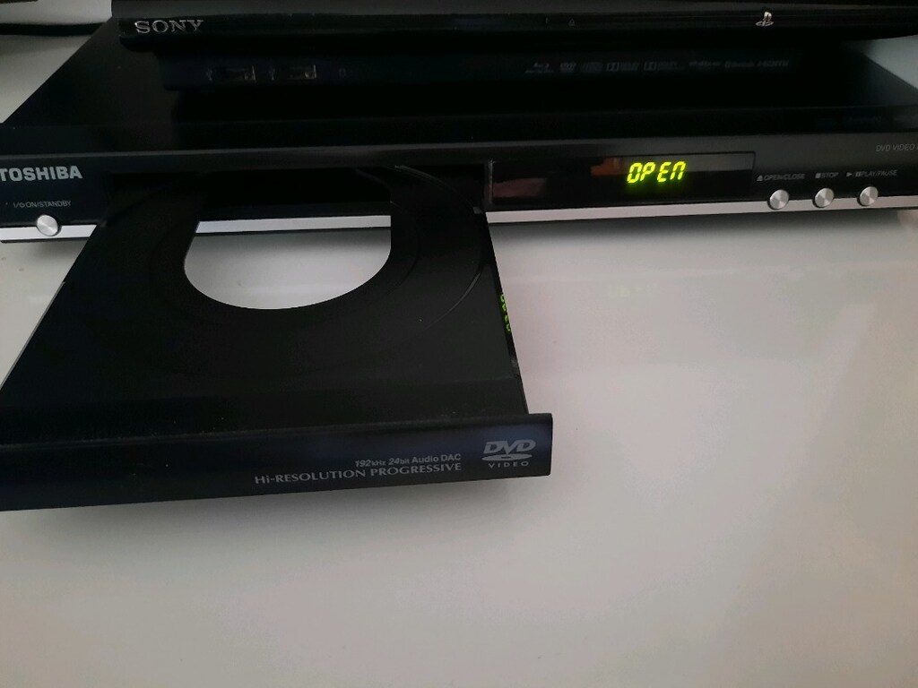 TOSHİBA DVD PLAYER - 2