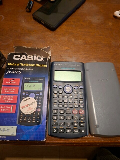 Casio fx-82ES bilimsel hesap makine
