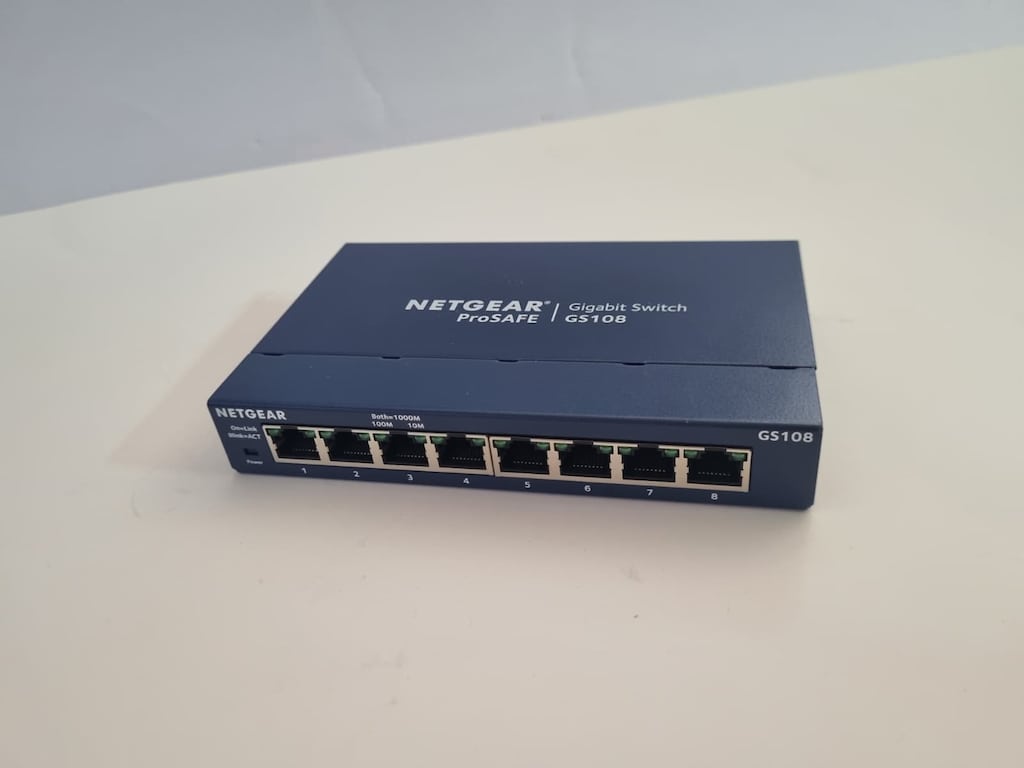Netgear ProSAFE 8 Port Gigabit Switch (GS108v4)