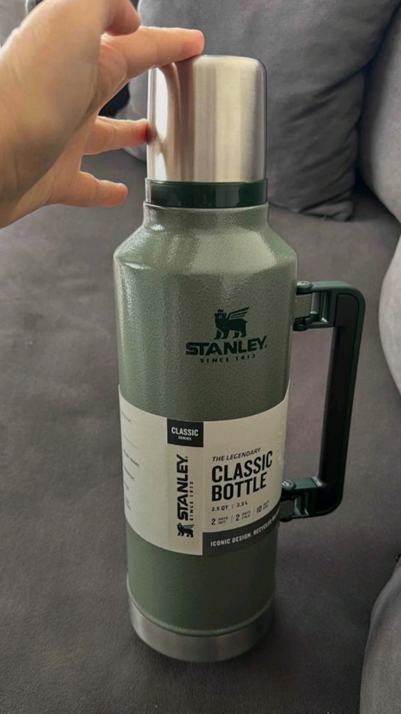 stanley termos 2.3litre sıfır - 2