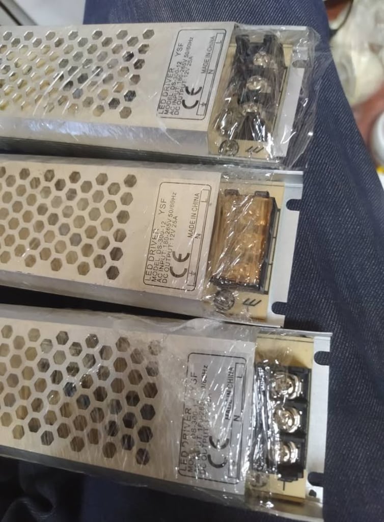 trafo metal kasalı 220 v / 12,volt cıkıslı 25.,amperli notu oku - 4