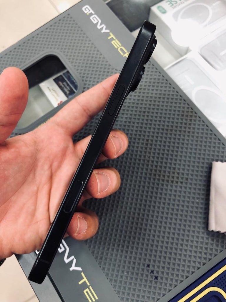 HATASIZ 16 PRO MAX 256 GB - 4