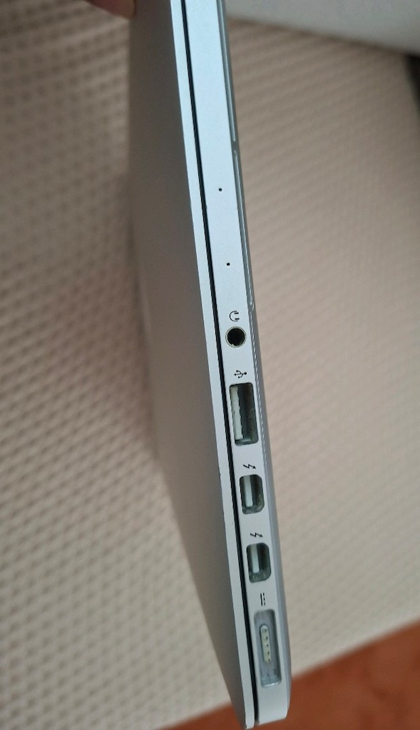Macbook Pro 13 inç 2015 İ5 8GB RAM 120GB SSD - 8