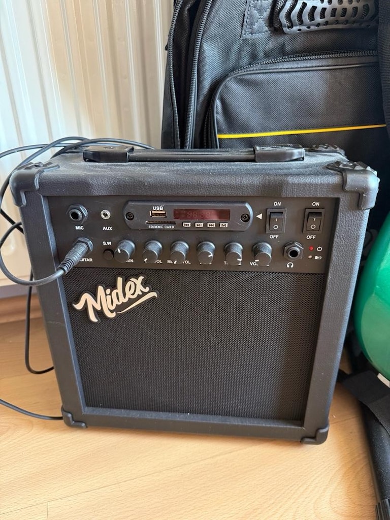 Midex GLC-40-AMP Elektro Gitar Seti 25 WATT Şarjlı BT Amfi Full SET - 3