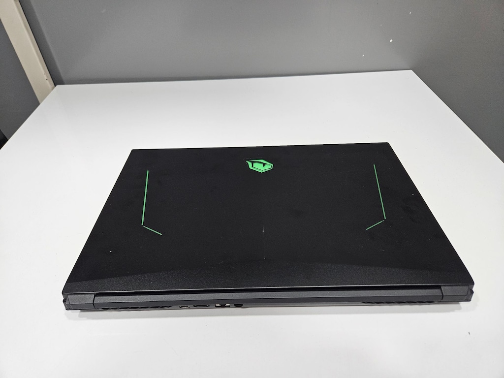 MONSTER İ7 11.NESİL+ BÜYÜK EKRAN 17.3 + 32 GB RAM + 1 TB SSD - 6