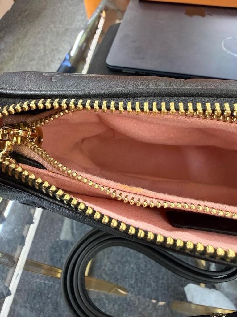 Louis Vuitton Coussin PM Siyah Deri - 8