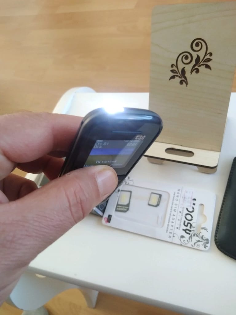 Samsung asker ve yaşlı telefonu fm ve radyolu..ışıklı ..1205 Samsung - 6