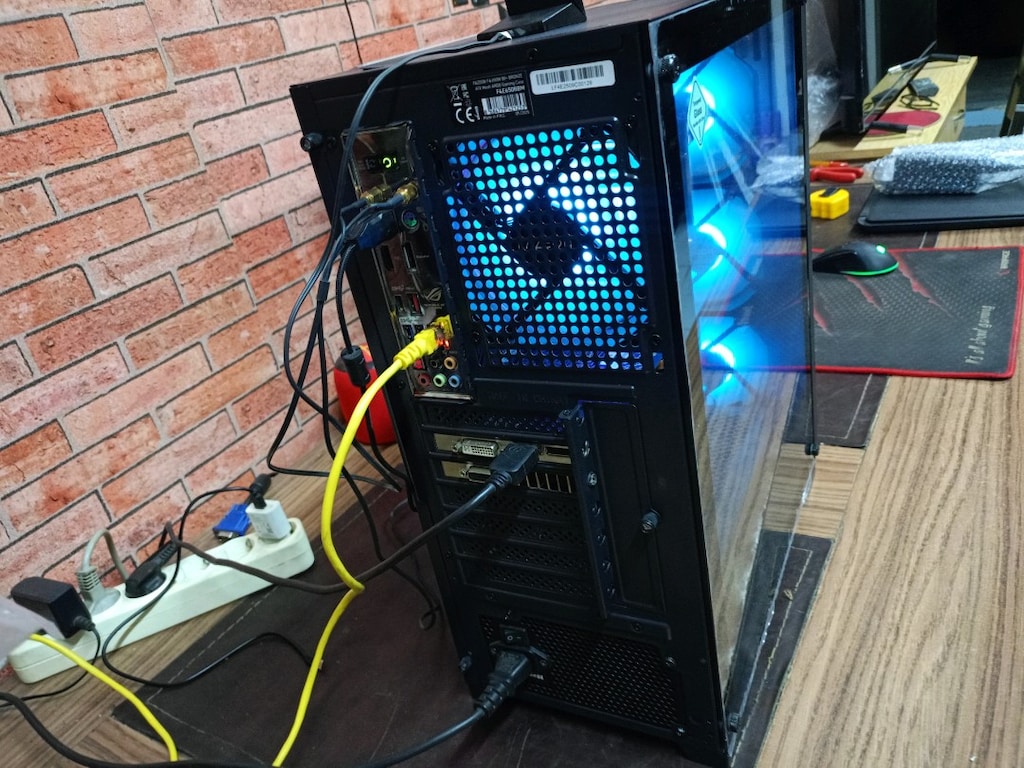i7-7700K | 16GB RAM | Asus Maximus Hero Gaming pc - 4