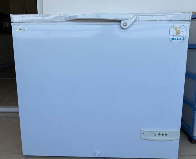 Uğur UED 360 D/S 270 Lt Sandık Tipi Derin Dondurucu Sıfır Ayarında