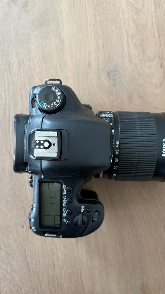 Canon EOS 7D ve 18-135mm Lens Kutulu Çantalı Sorunsuz Shutter 11k - 12