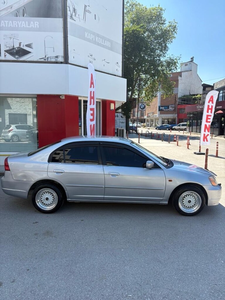 Honda civic 2002 264.000 - 4
