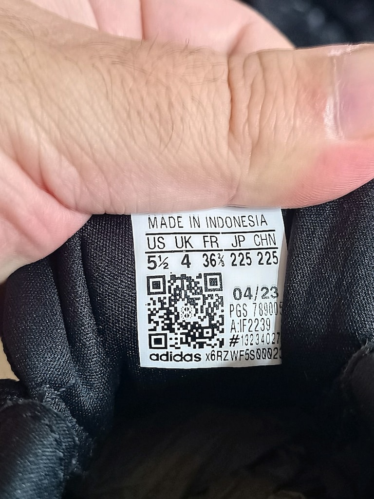 Adidas Questar 2 Orjinal sıfır üründür denemek için dahi giyilmemiş - 7