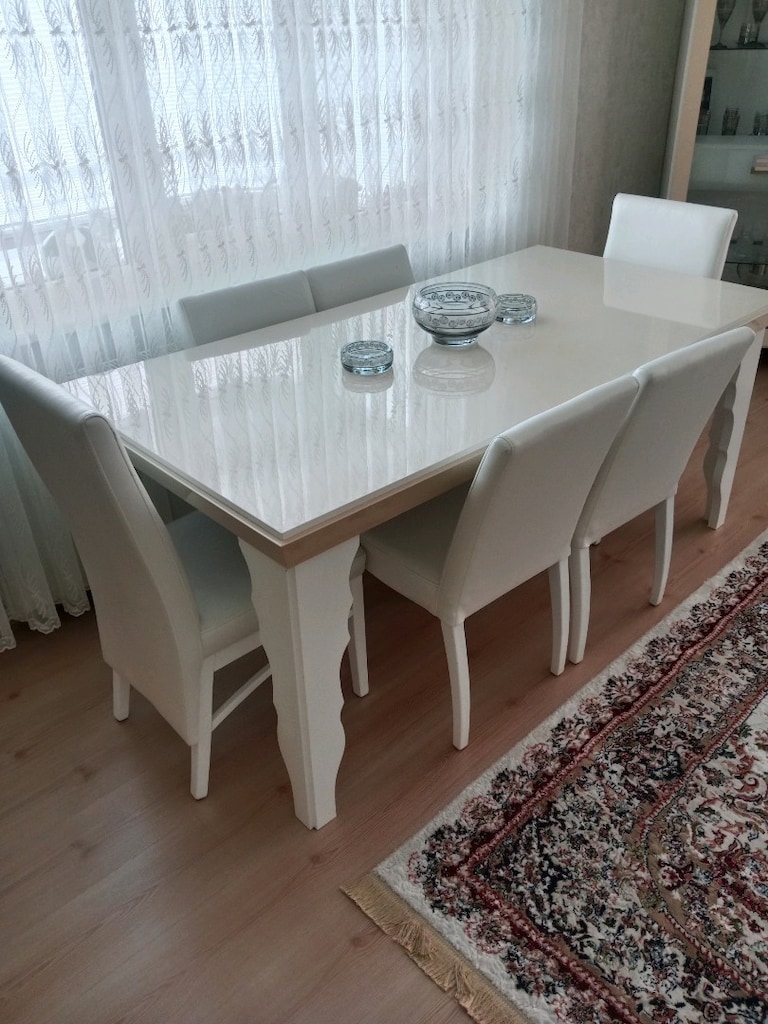 İSTİKBAL MASA TAKIMI GÜMÜŞLÜK İPEK HALI 6M2 - 2
