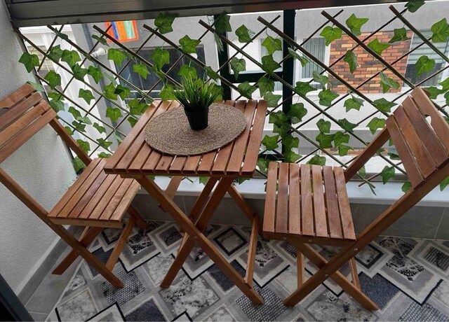 ahşap balkon masa seti