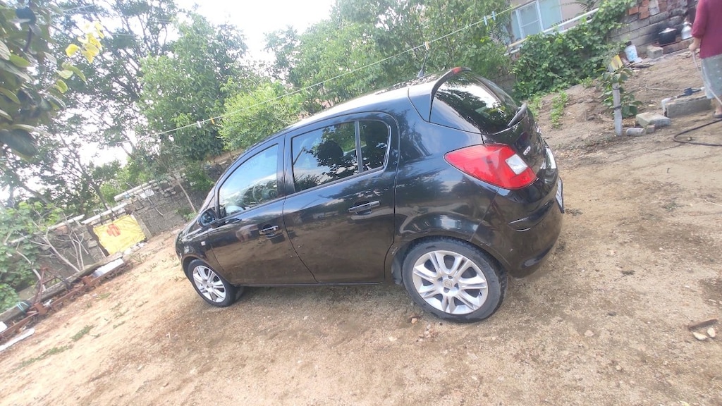 Opel Corsa 2010 model 125 binde - 4