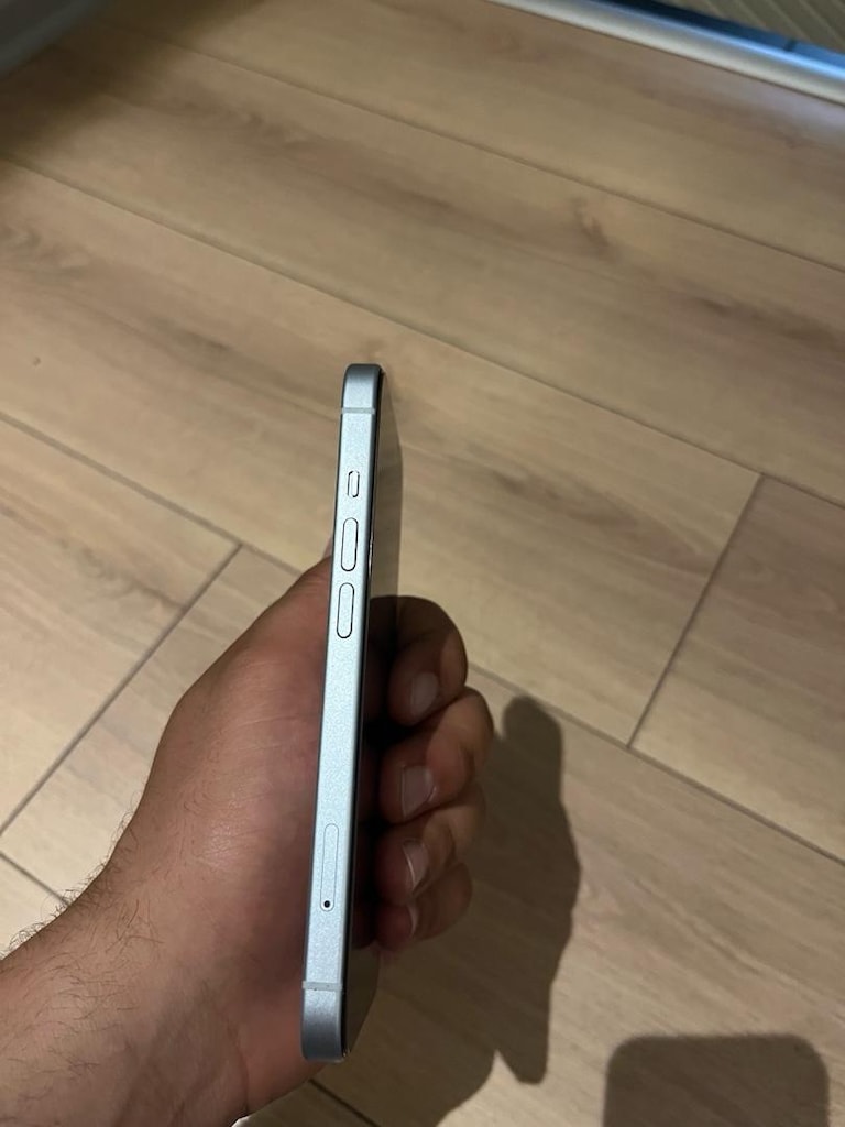 telefon iPhone 15 - 9