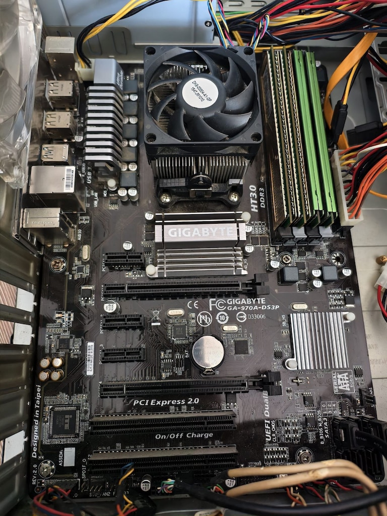 GİGABYTE GA-970 ANAKART - AMD ANAKART - 2